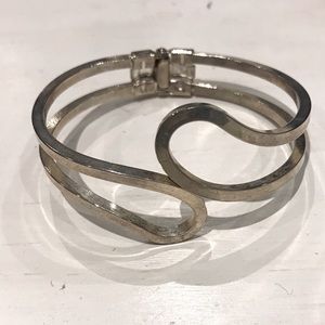 Modernist Cuff Bracelet Silver Tone Hinged Statement Jewelry Y2K